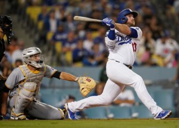 Max Muncy llevó a Dodgers a la victoria con dos cuadrangulares