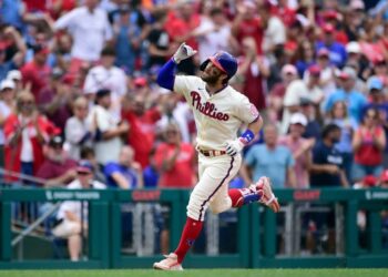 Filadelfia ganó con joya de pitcheo de Wheeler, en día honorífico a Halladay