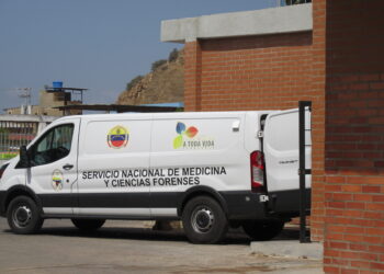 Un mecánico pereció en choque de automóvil y gandola