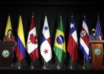 Colombia limita a 650 la entrada diaria de migrantes a través de su frontera con Panamá