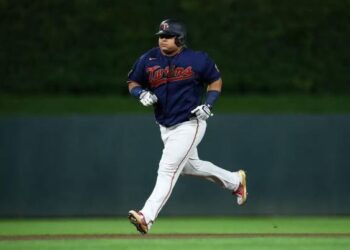 Astudillo conectó jonrón para la victoria de Mellizos ante el líder Medias Blancas