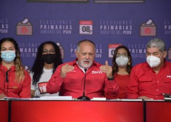 Psuv revisará candidaturas de gobernadores en siete estados