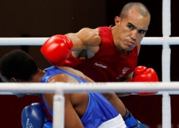 Uruguay acogió al boxeador olímpico venezolano Eldric Sella