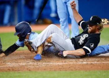 Breyvic Valera anotó la carrera de la diferencia para Toronto