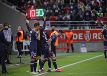Lionel Messi debutó con la camiseta de PSG