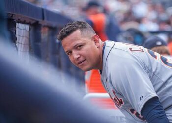 Miguel Cabrera sigue descontando hits e igualando inmortales