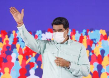 Maduro envía 5.000 pruebas diagnósticas de COVID-19 a la isla de Dominica