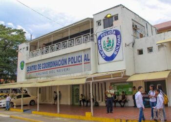Policías evitaron que un hombre fuera linchado