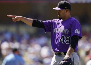 Antonio Senzatela dominó a poderosos bates de Dodgers