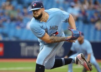 Toronto golpeó a Medias Rojas para llevarse el triunfo