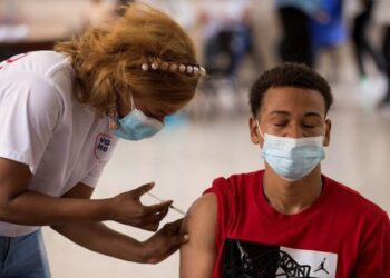 La OPS alerta: sólo una de cada cinco personas está vacunada en Latinoamérica
