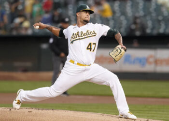 Frankie Montas estuvo Indecifrable en victoria de Oakland sobre Astros