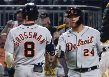 Miguel Cabrera estuvo perfecto con el madero en victoria de Detroit