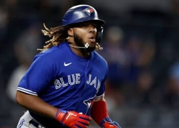 Azulejos de Toronto barrió a Nueva York en el Yankee Stadium