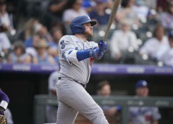 Dodgers remontó y venció a Colorado con jonrón de Max Muncy