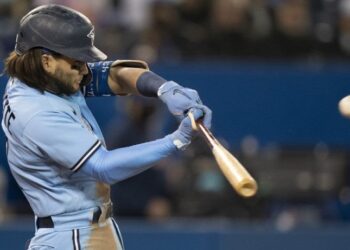 Bo Bichette mantuvo las esperanzas de Toronto de alcanzar la postemporada