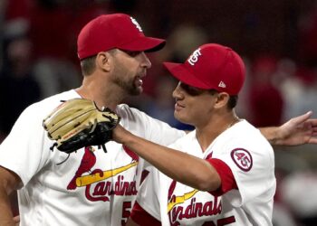 San Luis dominó a calientes bates de Dodgers