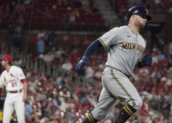 Milwaukee blanqueó a San Luis para romperle racha de 17 triunfos