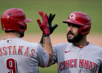 Eugenio Suárez conectó jonrón en noche importante de Joey Botto