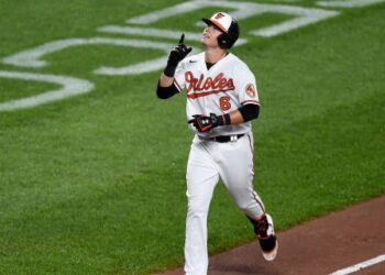 Yankees desaprovechó ventaja y cayó ante Orioles que evitó derrota 100 del año