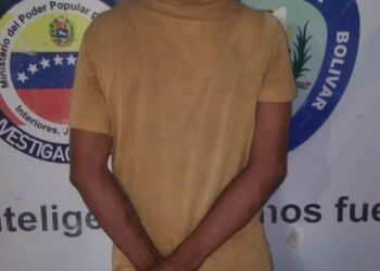 Capturaron a una pareja con súper marihuana