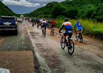 Ciclistas rindieron homenaje a la Virgen del Valle