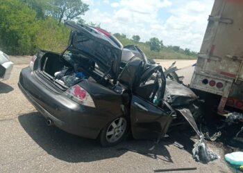 Tres personas murieron en choque con camión en vía El Tigre-Ciudad Bolívar