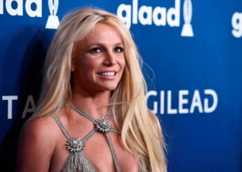 Padre de la cantante Britney Spears pide acabar con la tutela
