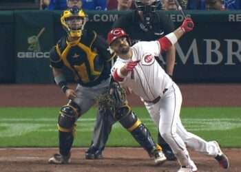 Eugenio Suárez conectó 27mo jonrón, Joey Votto sacó dos más