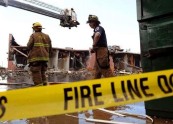 Un herido y dos desaparecidos dejó explosión en un edificio en Estados Unidos