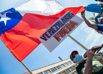 Maduro ordenó reactivación del Plan Vuelta a la Patria para venezolanos en Chile