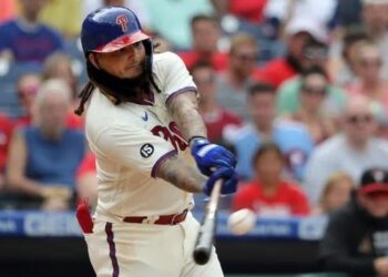 Freddy Galvis y Odúbel Herrera condujeron a Filis hasta el triunfo