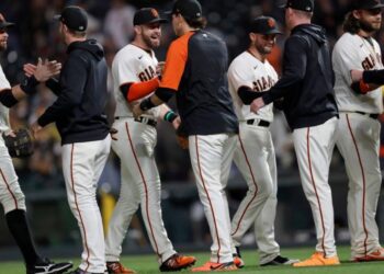 San Francisco, primer equipo en asegurar la postemporada de 2021