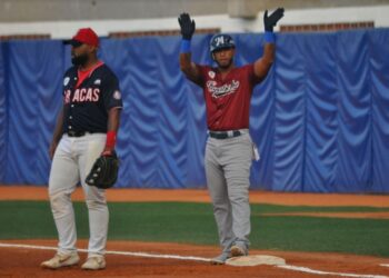 Marineros venció a Senadores y alargó la final