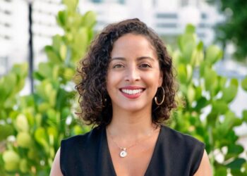 La Casa Blanca nombra a venezolana como su nueva directora de Medios Hispanos