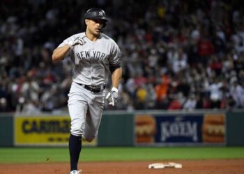 Yanquis aplicó misma dosis de poder para vencer a Medias Rojas