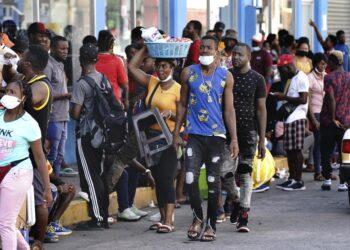 México aprueba plan piloto de regularización de haitianos