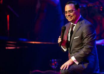 El cantante puertorriqueño Gilberto Santa Rosa dio positivo a Covid-19