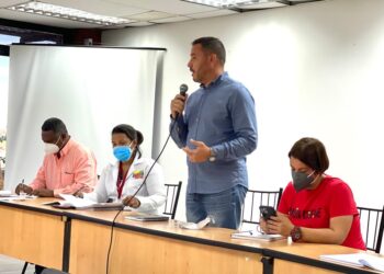 Gobernador Marcano sostuvo encuentro con Estado Mayor de Salud para impulsar red de atención pública en la entidad