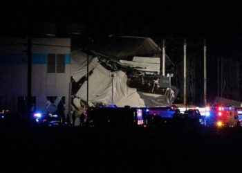 Empleados de Amazon en EEUU quedaron atrapados en un almacén tras colapso de edificio