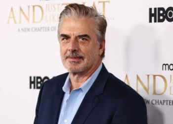 Estrella de "Sex and the City", Mr. Big, niega acusaciones de violación