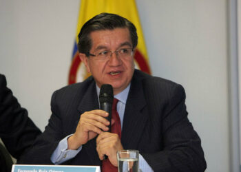 En Colombia advierten que variante ómicron estaría propagada en varias regiones