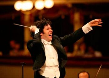 Dudamel se estrenó como director musical en una ópera parisina con Turandot