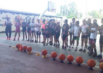 Baloncesto femenino vivió jornada de actividades en el Polideportivo La Caraqueña