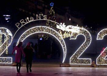 El mundo despide otro año marcado por la pandemia