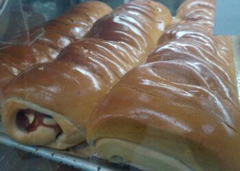 Desde cinco dólares se puede conseguir un pan de jamón en algunas panaderías