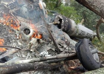 Muere el jefe del Estado Mayor de la India junto a 12 personas en accidente aéreo