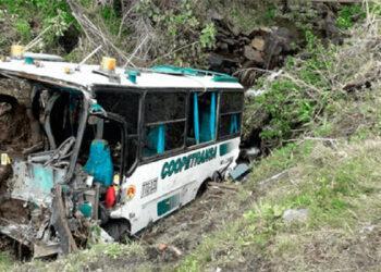 Siete personas mueren en accidente de autobús en Colombia