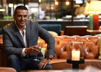 Ernesto Cárdenas: Un médico con gran experiencia y dedicación a la ginecología y la obstetricia