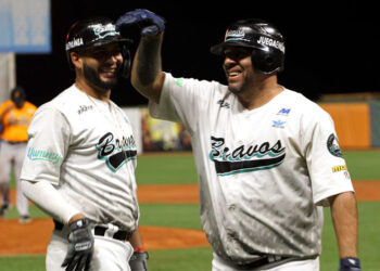 Bravos apabulló a Águilas en una buena noche para Frank Díaz